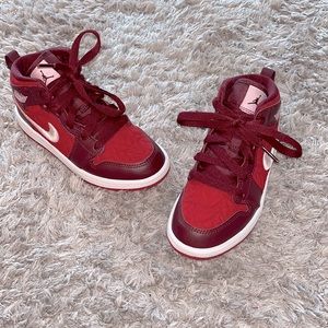 Air Jordan 1 Mid SE Red Quilt Nike Girl shoes size 12C